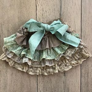 Persnickety Jaycie Skirt with Ruffled Back